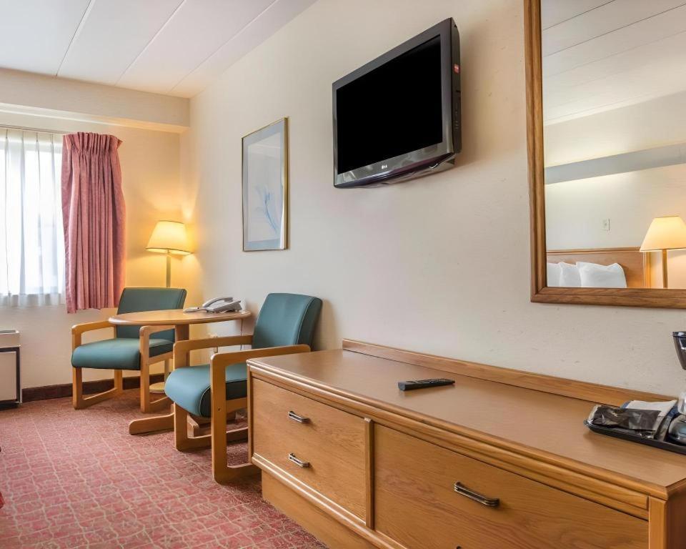 Quality Inn Royle Kittanning Exterior photo